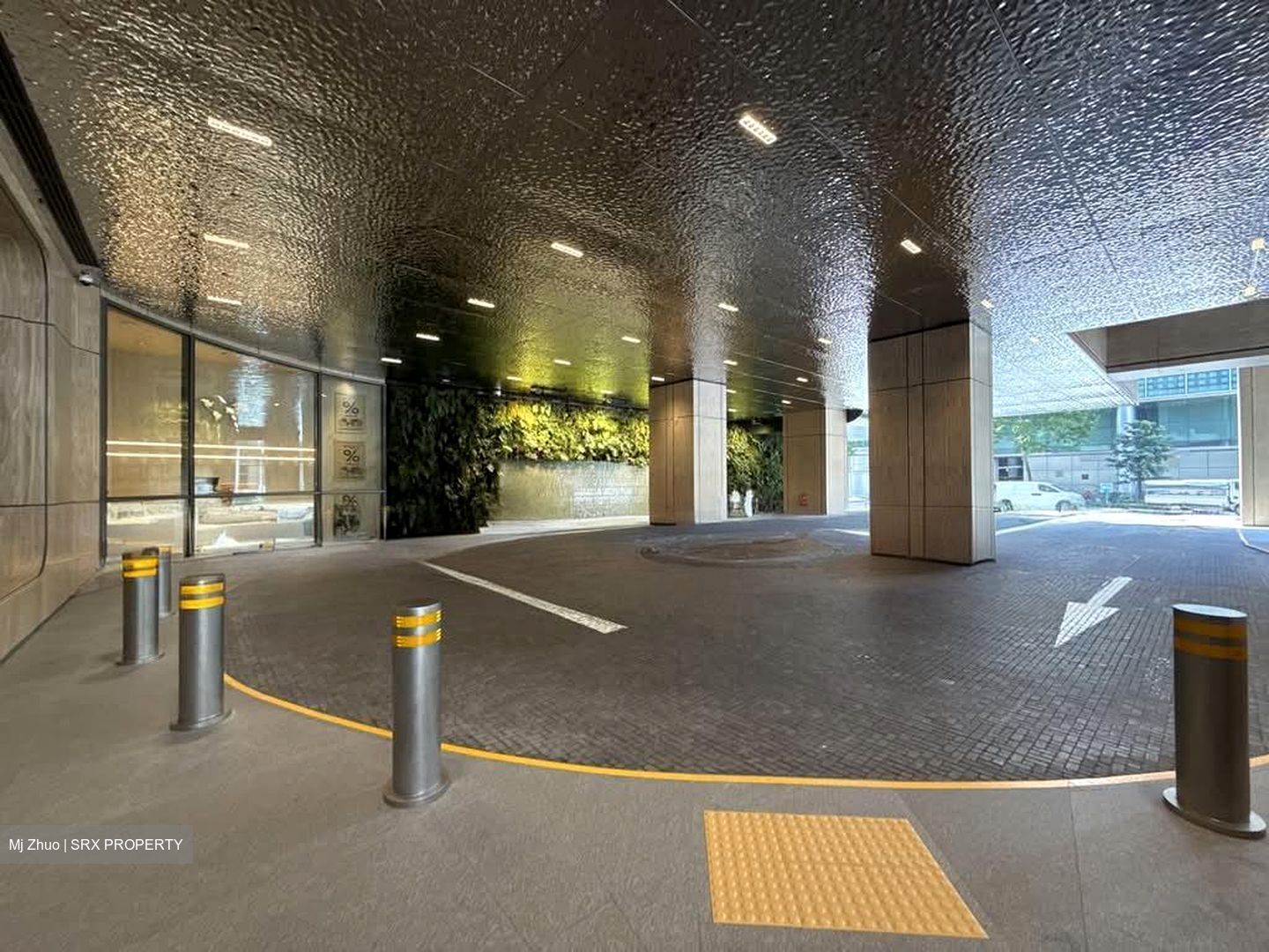 China Square Central (D1), Retail #604212311